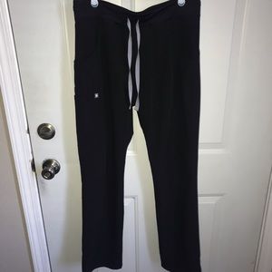 Figs Kade Cargo Scrub Pants - Black